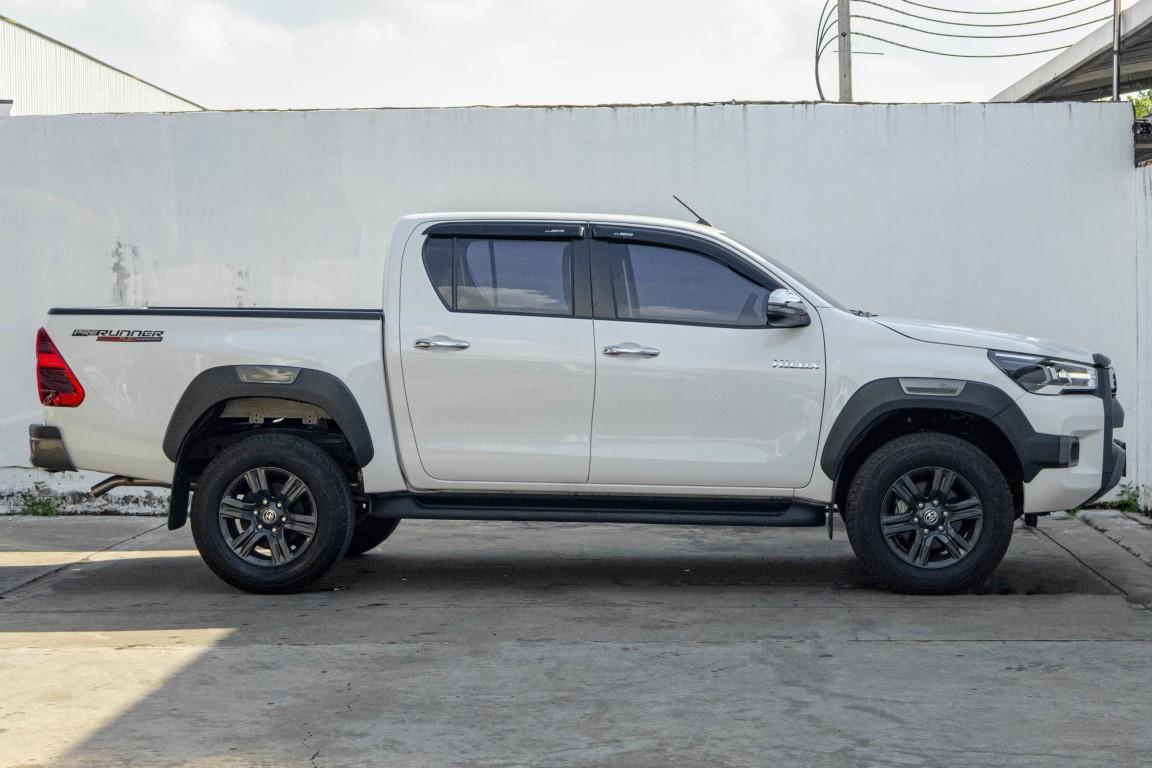 Toyota Hilux Revo Doublecab 2.4 Prerunner Entry MNC M/T 2023 *LK0518*